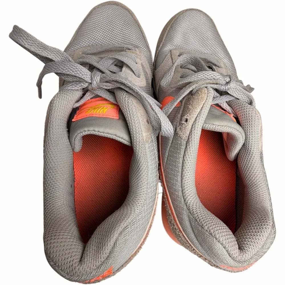 Nike‎ MD Runner 2 Womens 9 Gray Mango Peach Waffle Sole Sneakers Retro Running